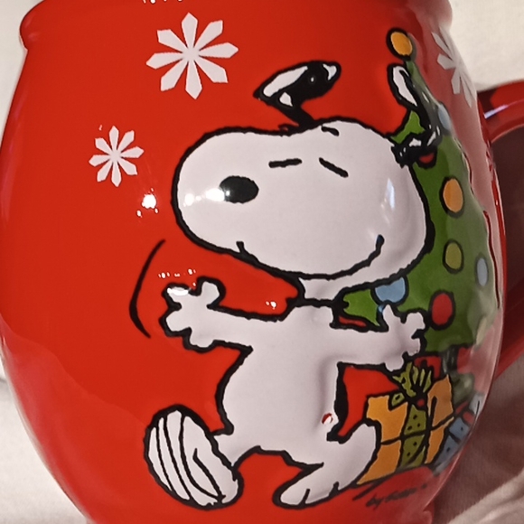 Snoopy Christmas Mug. Embossed. 2014. Red Hot. Excellent Condition. Collectible. - Picture 9 of 11